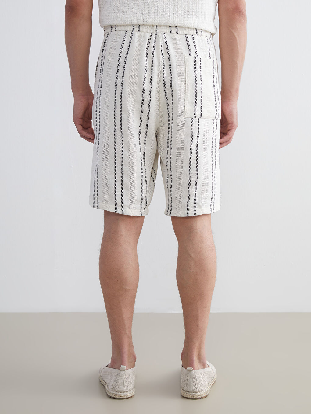 Ekru Standart Kalıp Çizgili Erkek Şort-6