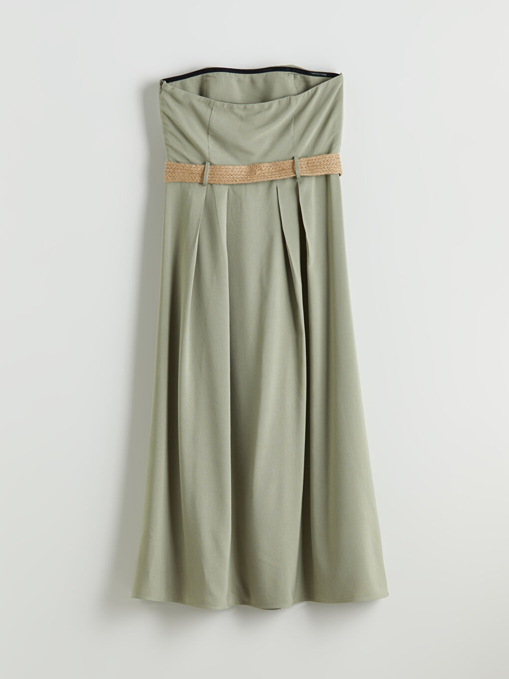 Yeşil Straplez Yaka Beli Kemerli Keten Karışımlı Elbise-5