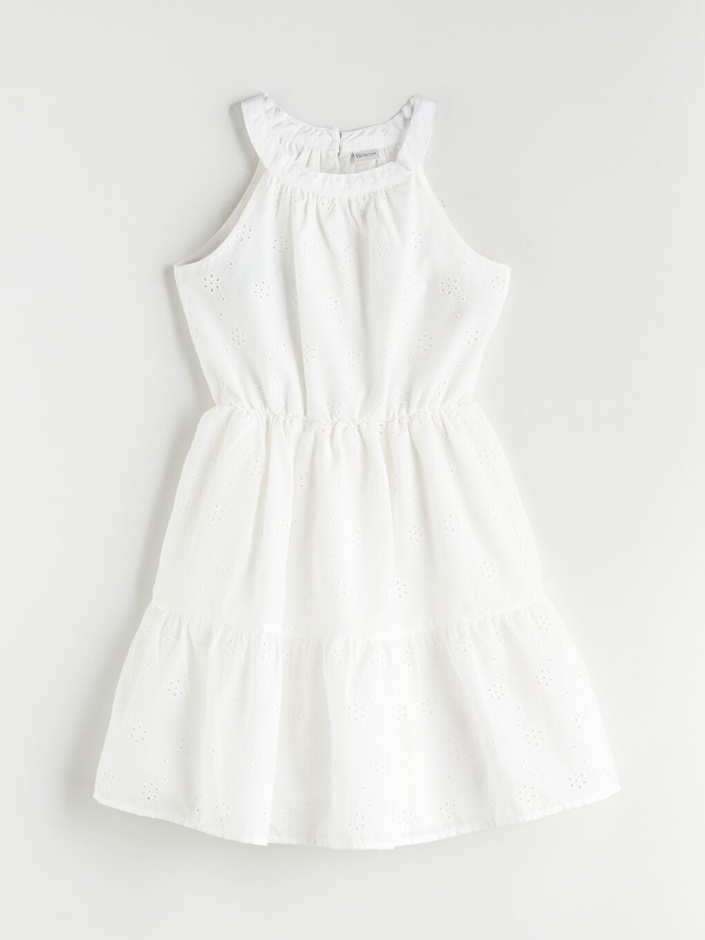 Beyaz Halter Yaka Fisto Detaylı Kız Çocuk Elbise