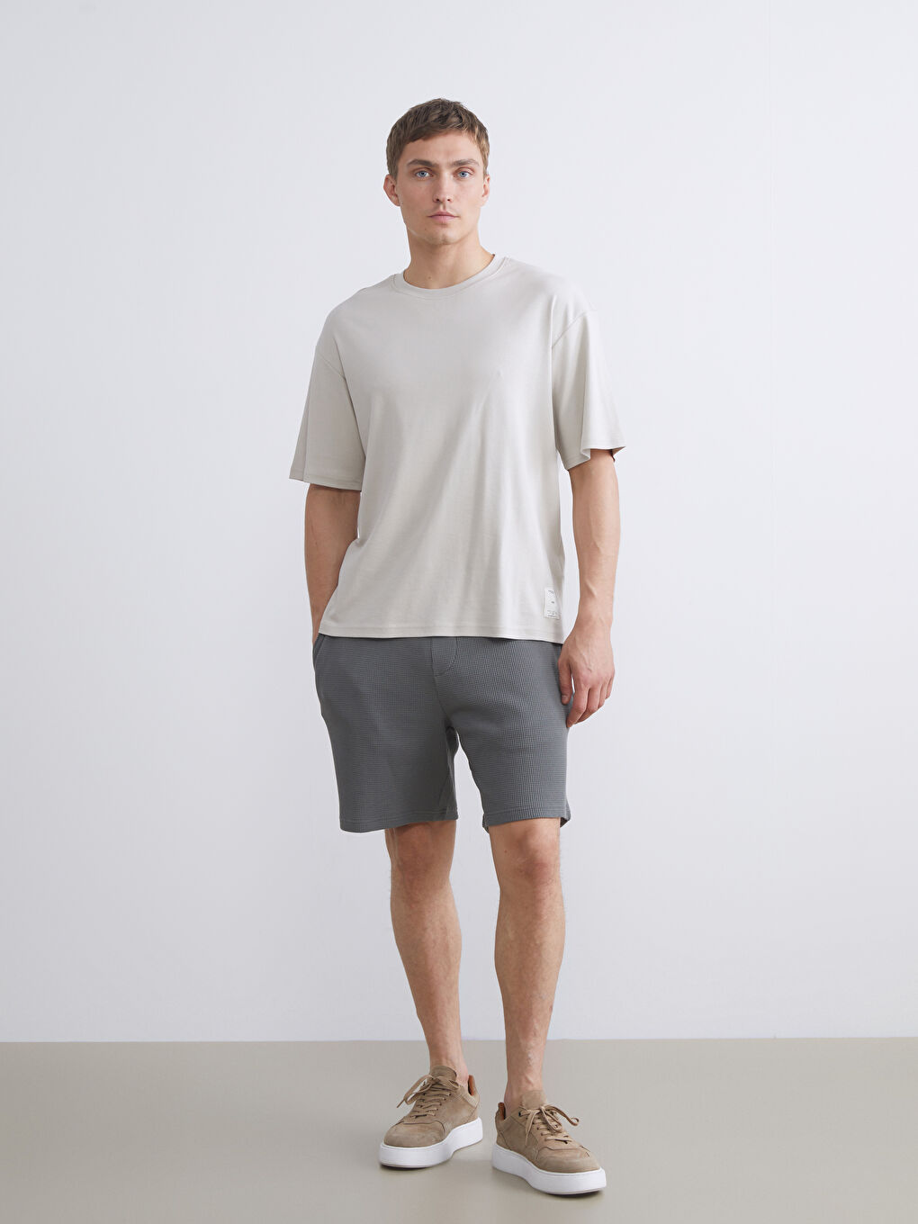 تيشيرت ياقة دائرية للرجال-2