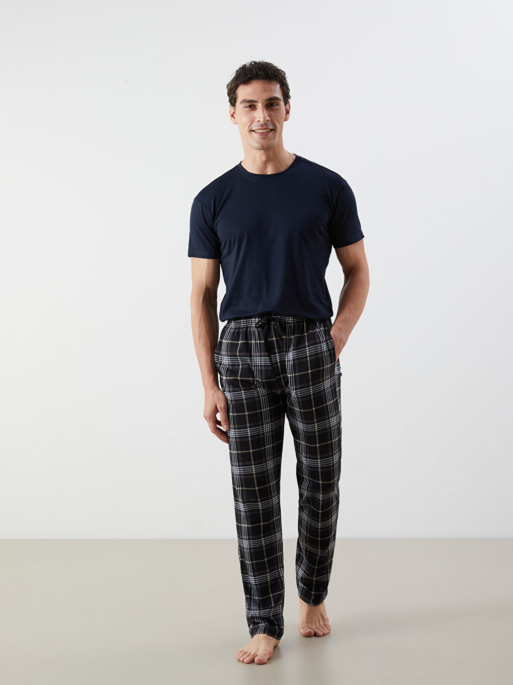 LC WAIKIKI Regular Fit Plaid Men's Pyjama Bottoms -S5R772Z8-LQJ