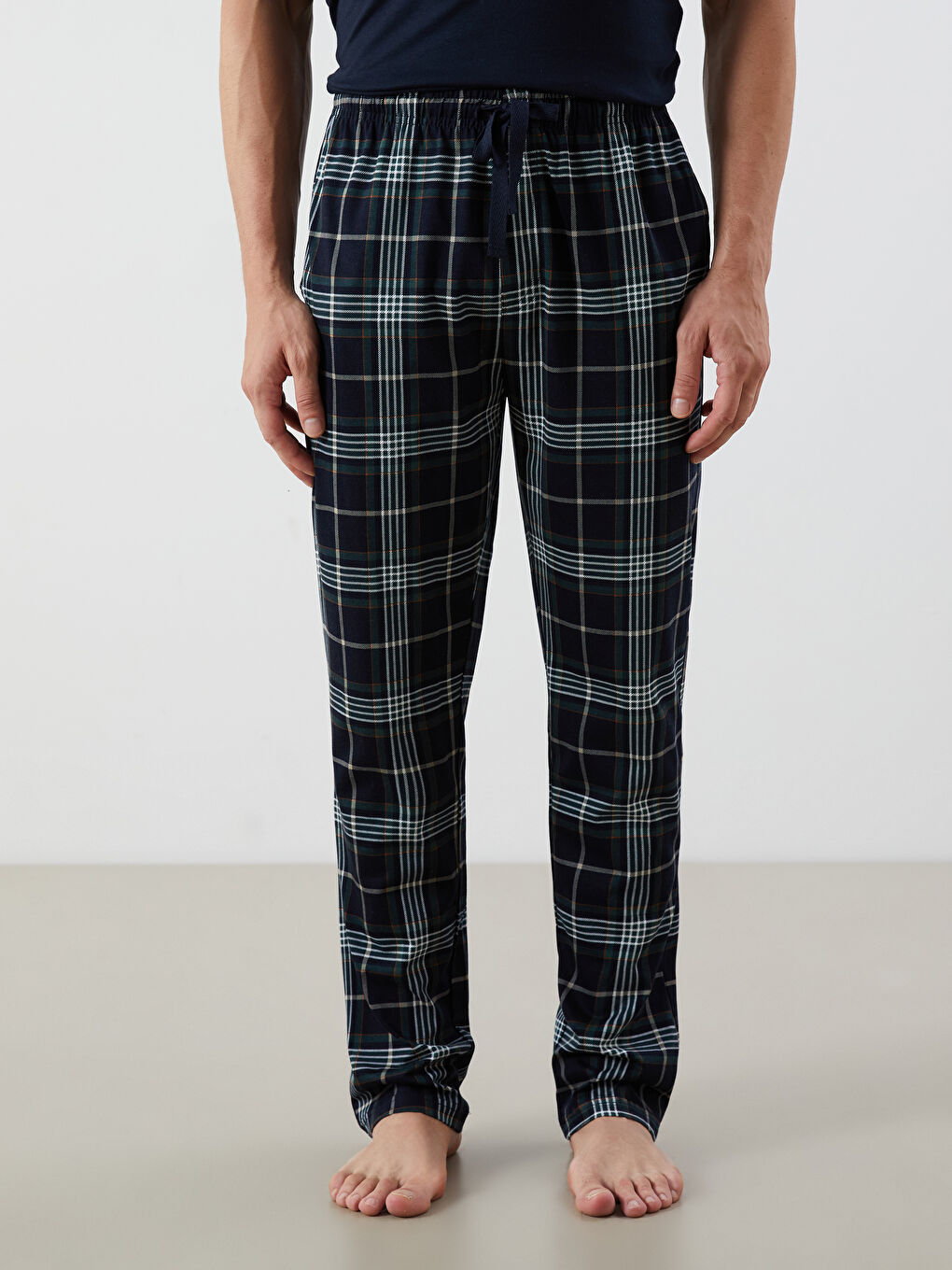 LC WAIKIKI Regular Fit Plaid Men's Pyjama Bottoms -S5R772Z8-LSJ