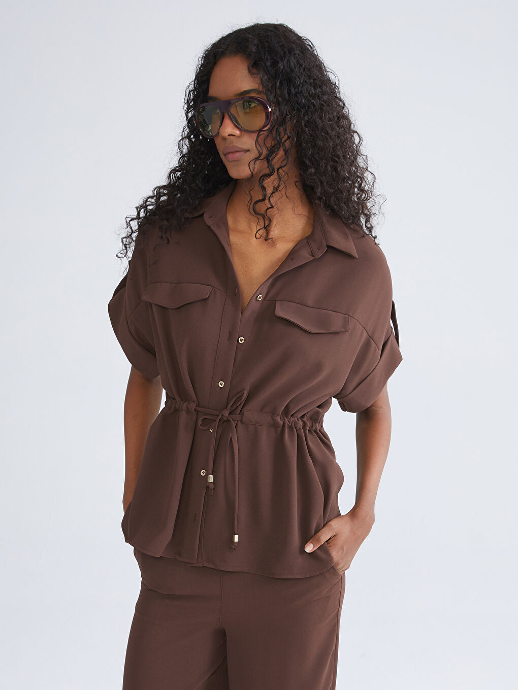 Kahverengi Büzgülü Kadın Gömlek