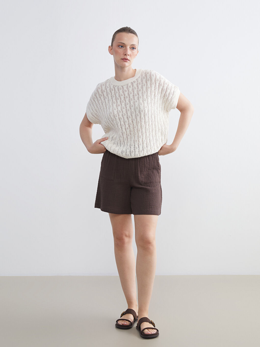 شورت نسائي من الشاش المحبوك بخصر مطاطي-1