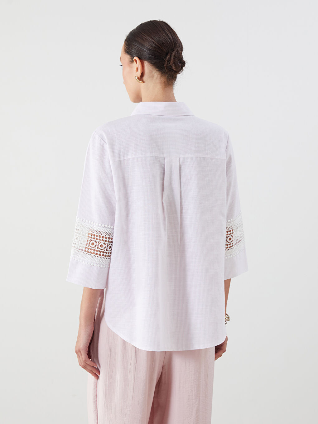 Blouse Rayée Surdimensionnée à Col et Détails en Dentelle-3