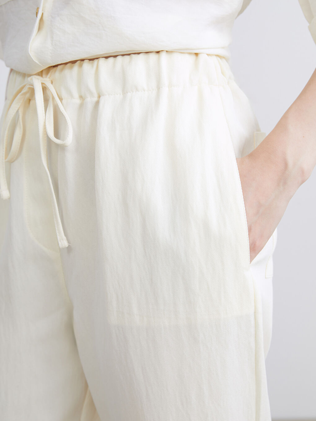 Ekru Beli Lastikli Kadın Pantolon-6