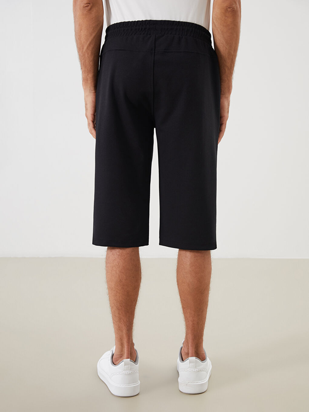 LCWAIKIKI Classic Standard Fit Printed Men's Shorts -S5R840Z8-CVL