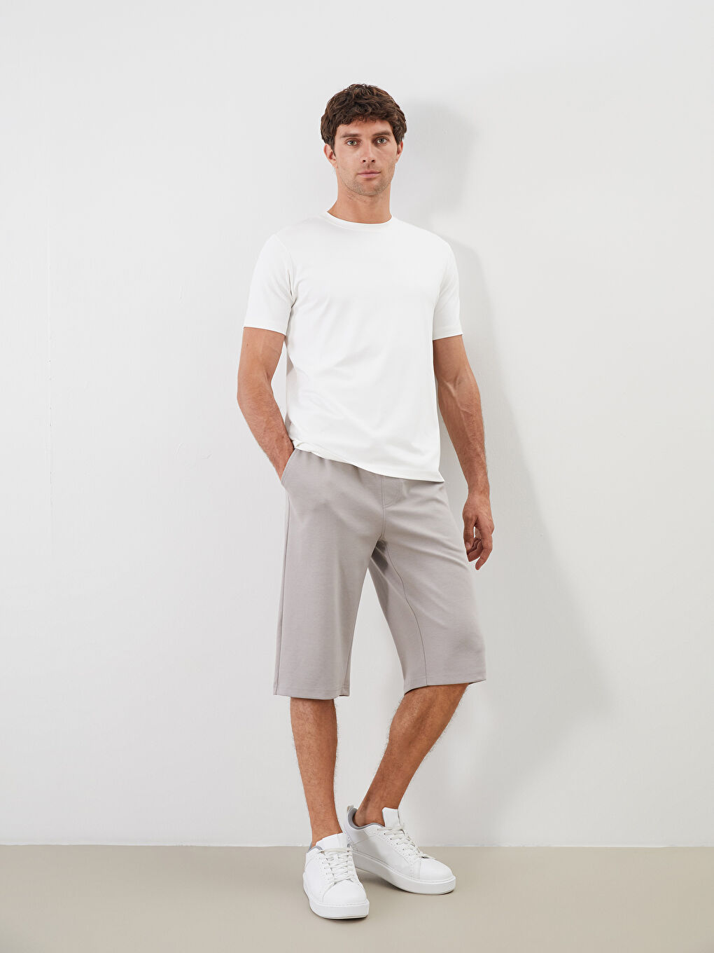 LCWAIKIKI Classic Standard Fit Printed Men's Shorts -S5R840Z8-YMC