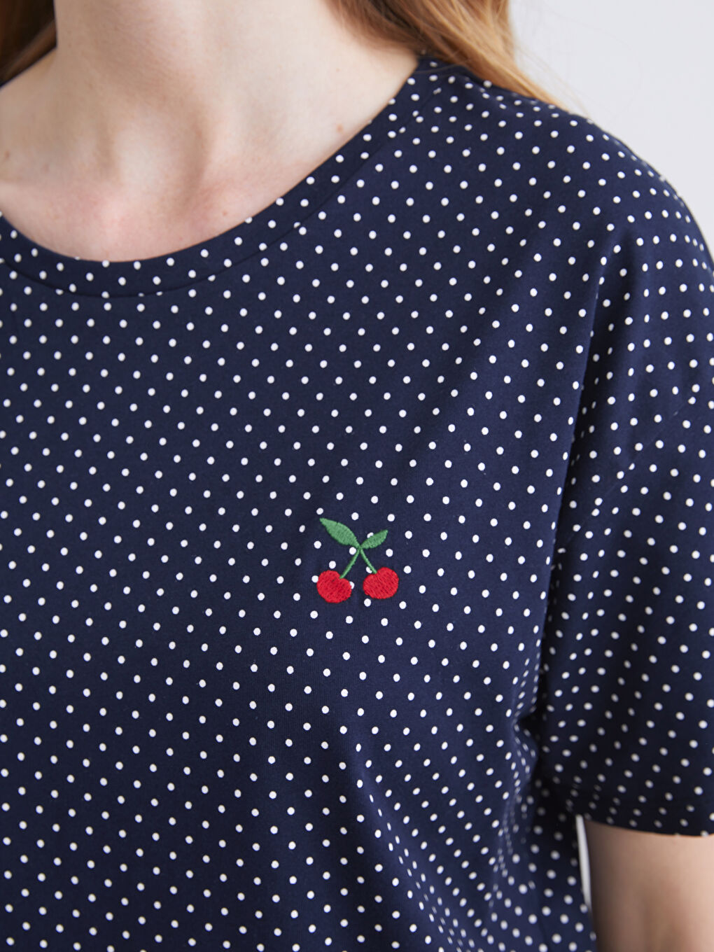 Lacivert Bisiklet Yaka Kiraz Nakışlı Kadın Pijama Üst-3