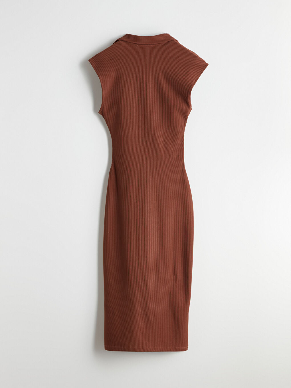 Kahverengi Dokulu Büzgülü Gömlek Elbise-5