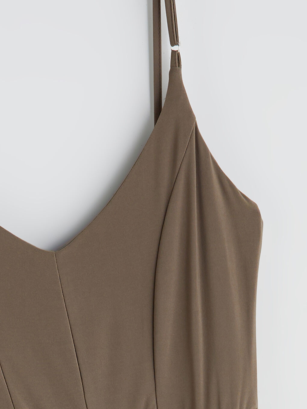 Kahverengi V Yaka Askılı Büzgülü Kadın Tulum-5