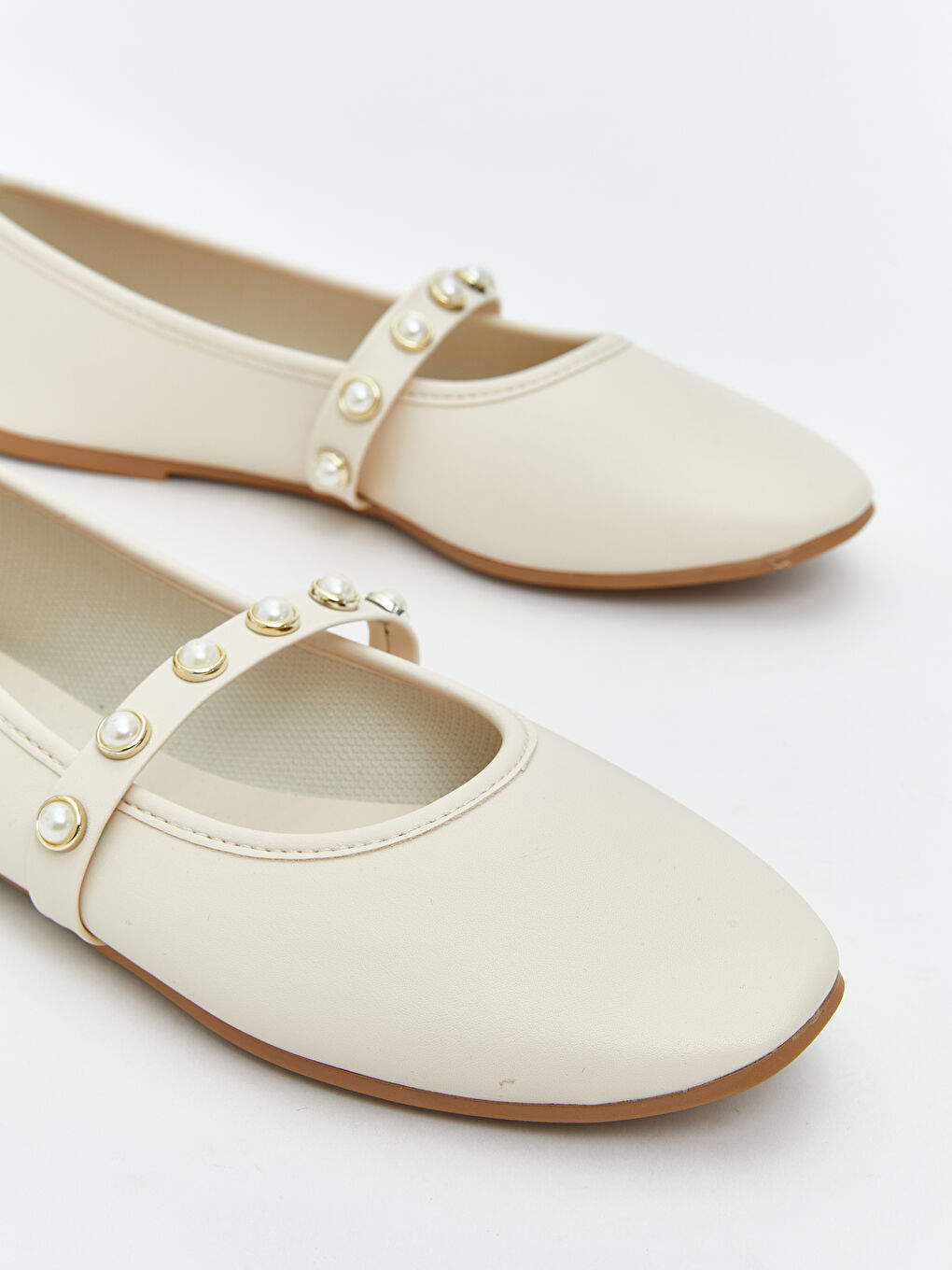 Bej Deri Görünümlü Kadın Babet Ayakkabı-2