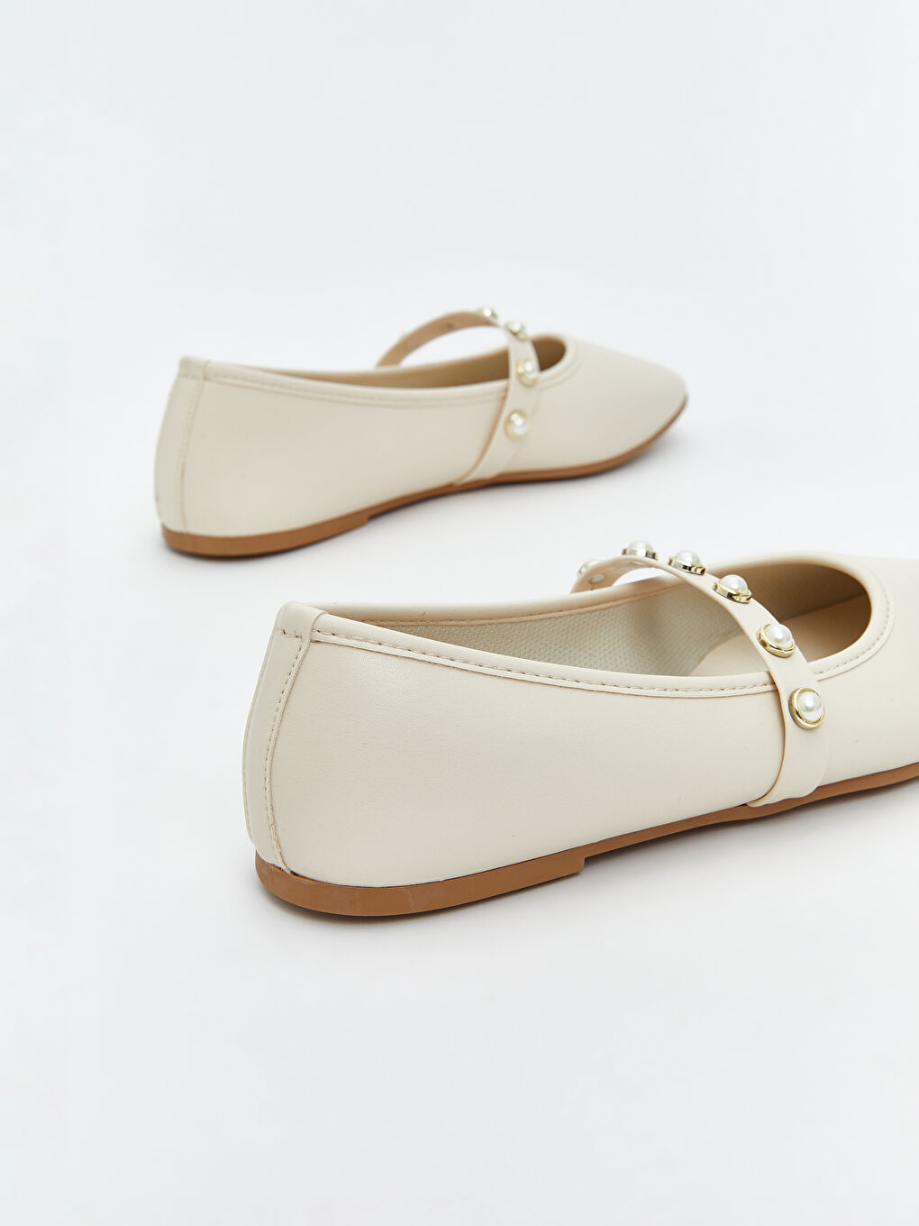 Bej Deri Görünümlü Kadın Babet Ayakkabı-4