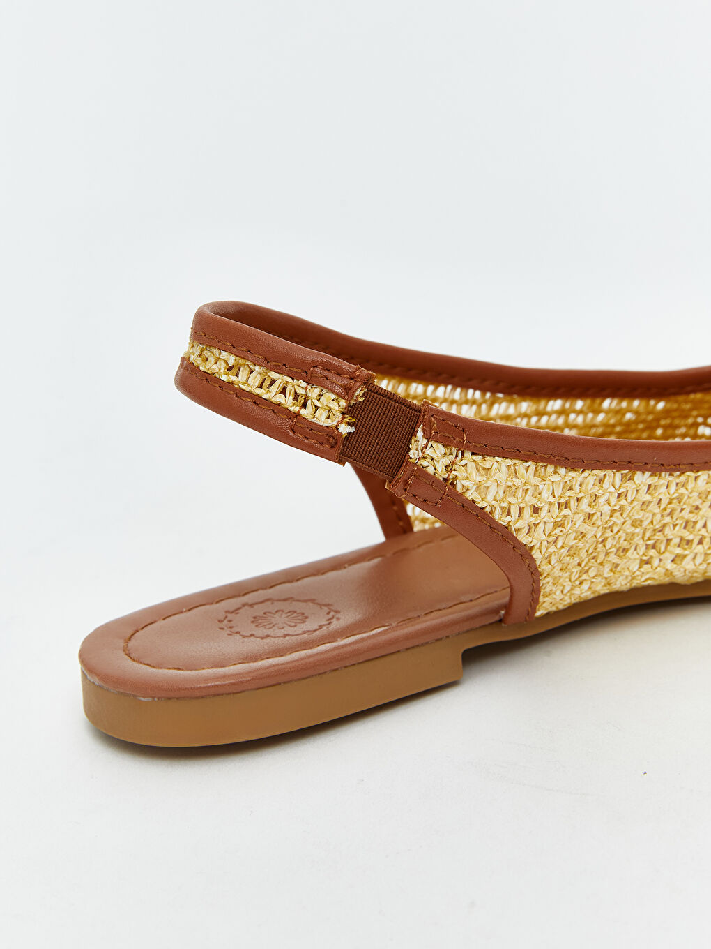 Bej Sivri Burun Kadın Babet-5