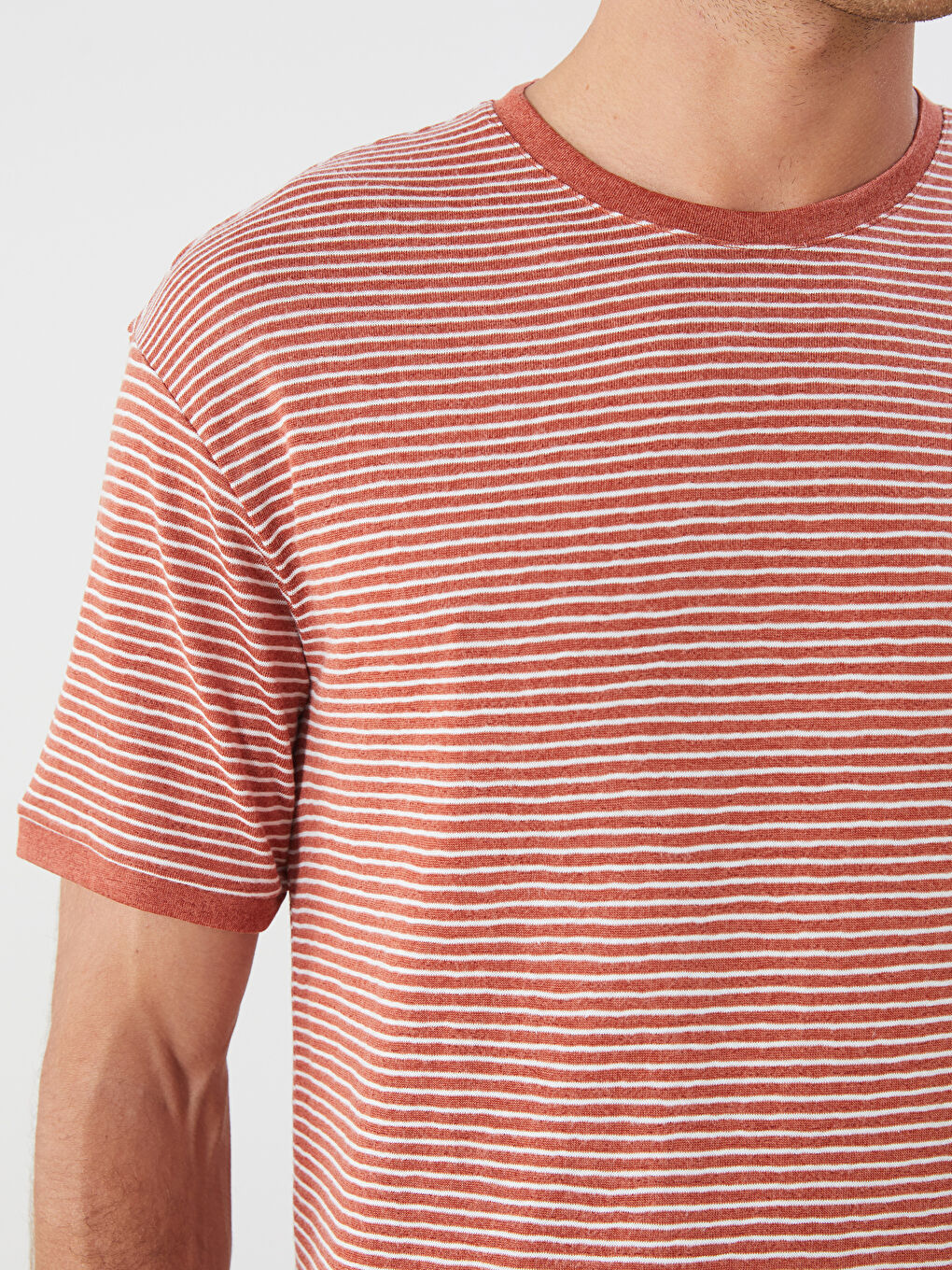 Kırmızı Bisiklet Yaka Çizgili Penye Erkek Tişört-2
