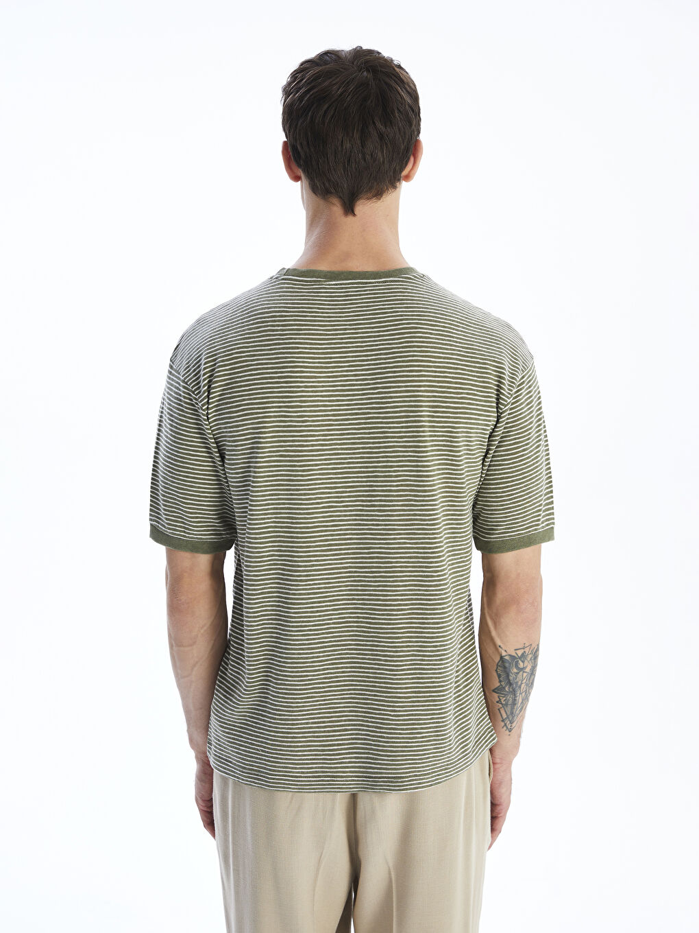 Haki Bisiklet Yaka Çizgili Penye Erkek Tişört-3