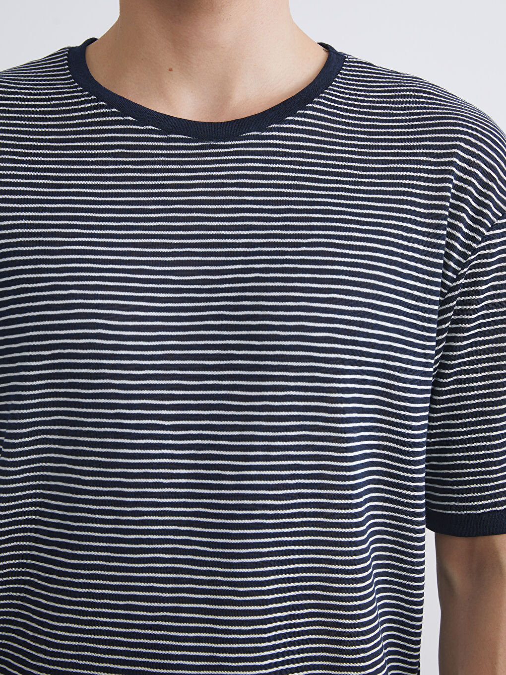 Lacivert Bisiklet Yaka Çizgili Penye Erkek Tişört-2