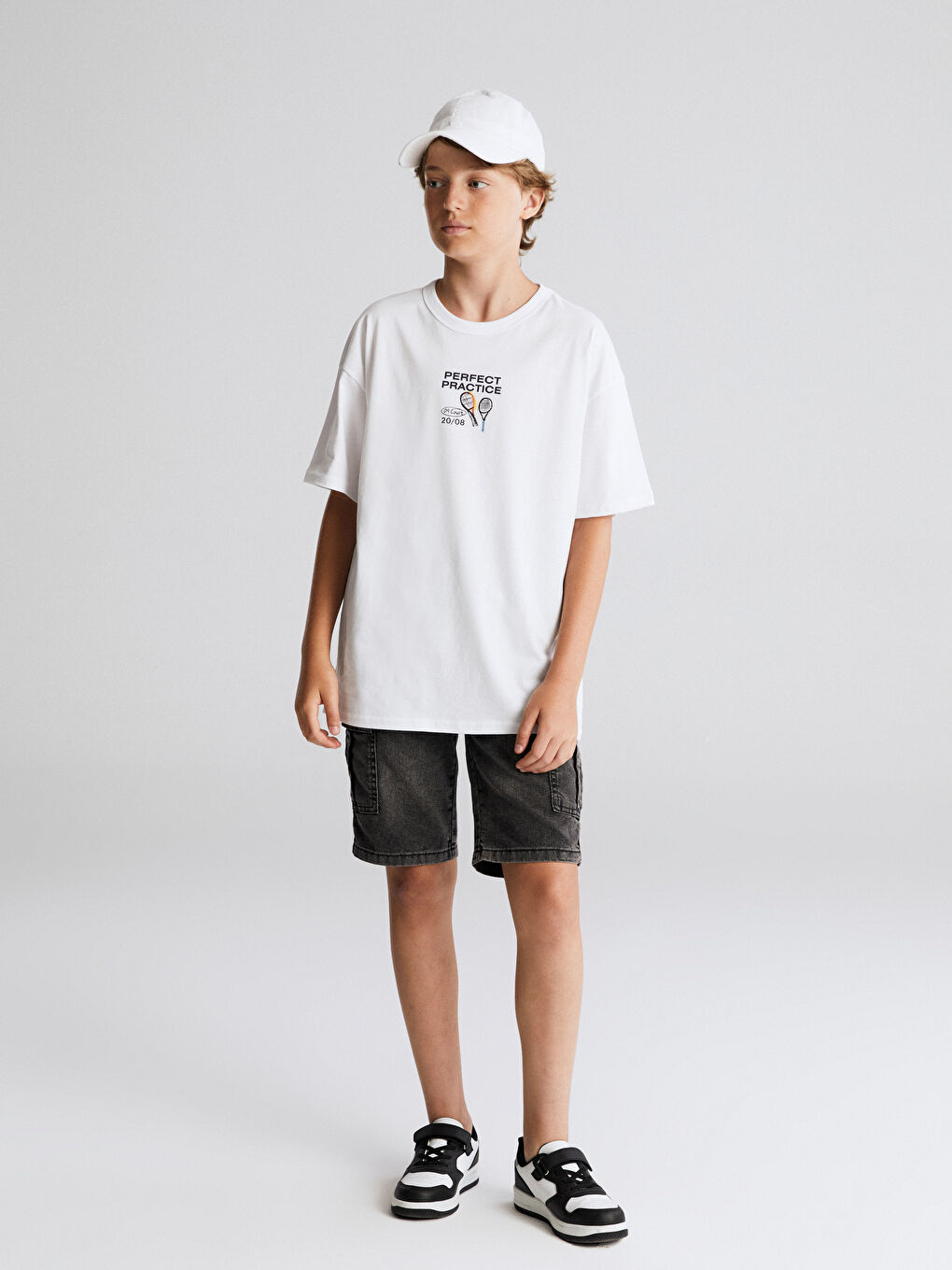 Beyaz Bisiklet Yaka Erkek Çocuk Tişört-2