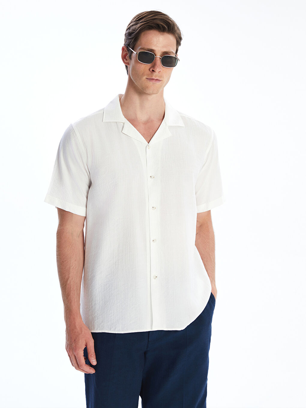 Beyaz Regular Fit Resort Yaka Erkek Gömlek