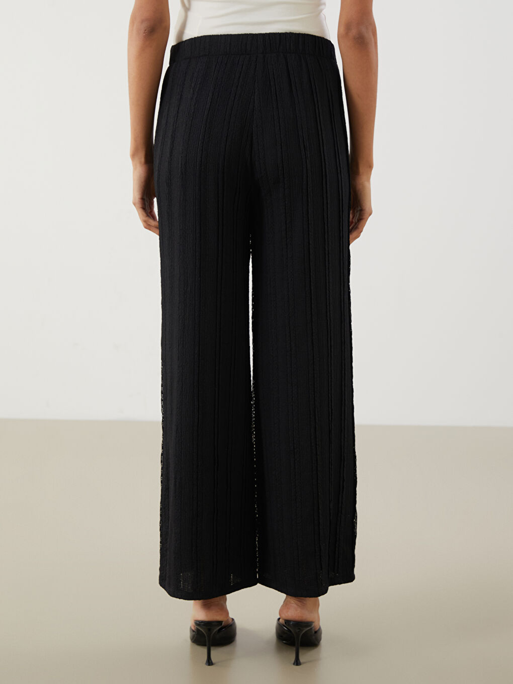 LCWAIKIKI Classic Elasticated Waist Textured Wide Leg Women's Trousers -S5RA15Z8-CVL
