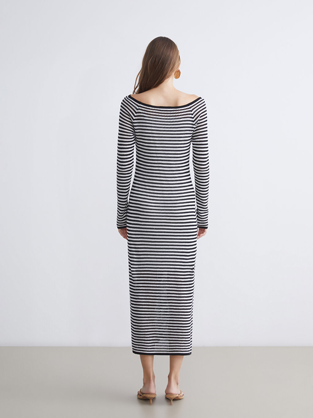 Ekru Kayık Yaka Ajurlu Triko Elbise-3