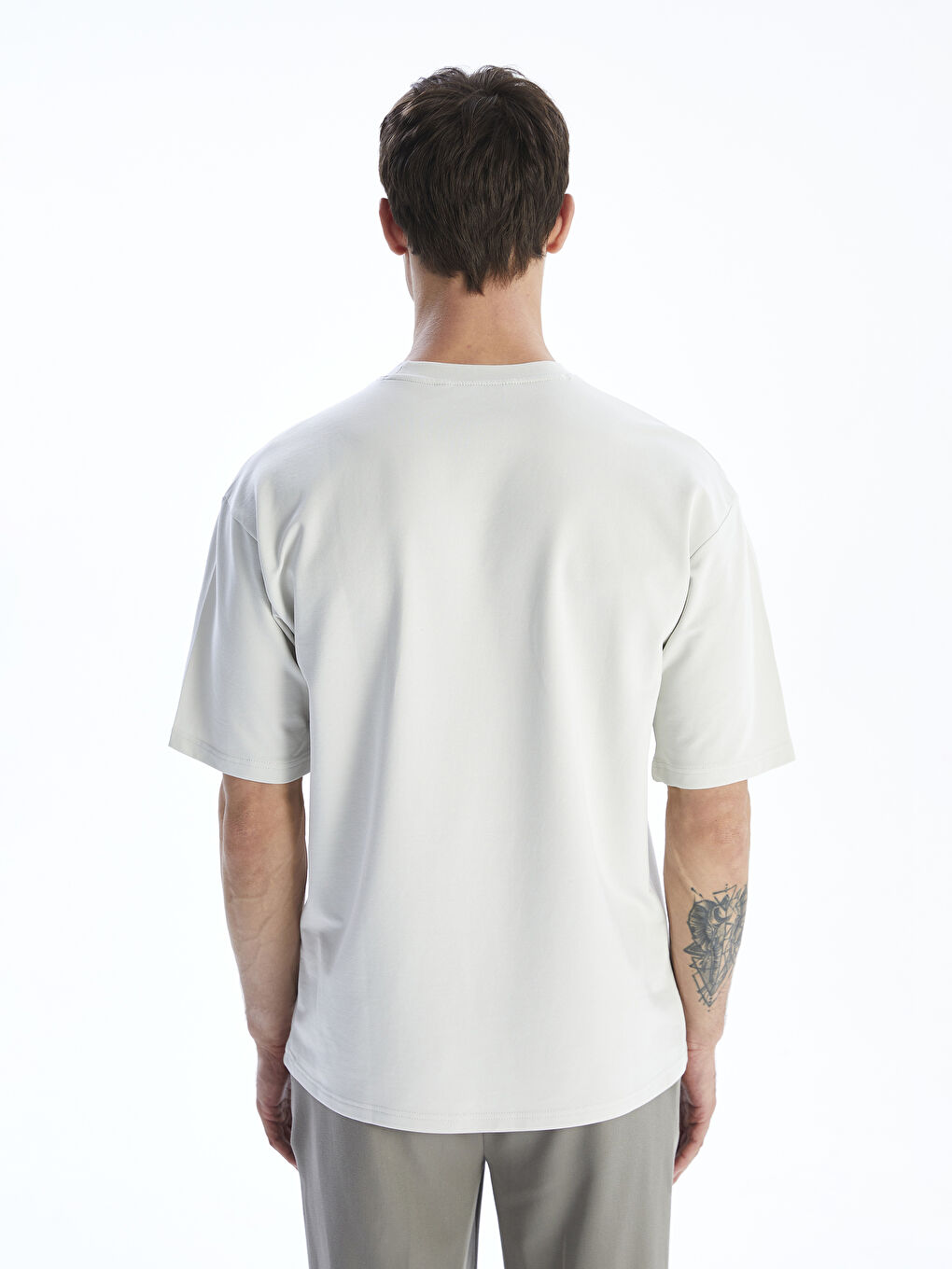 تي شيرت رجالي جيرسي مطبوع بكول مدور-3