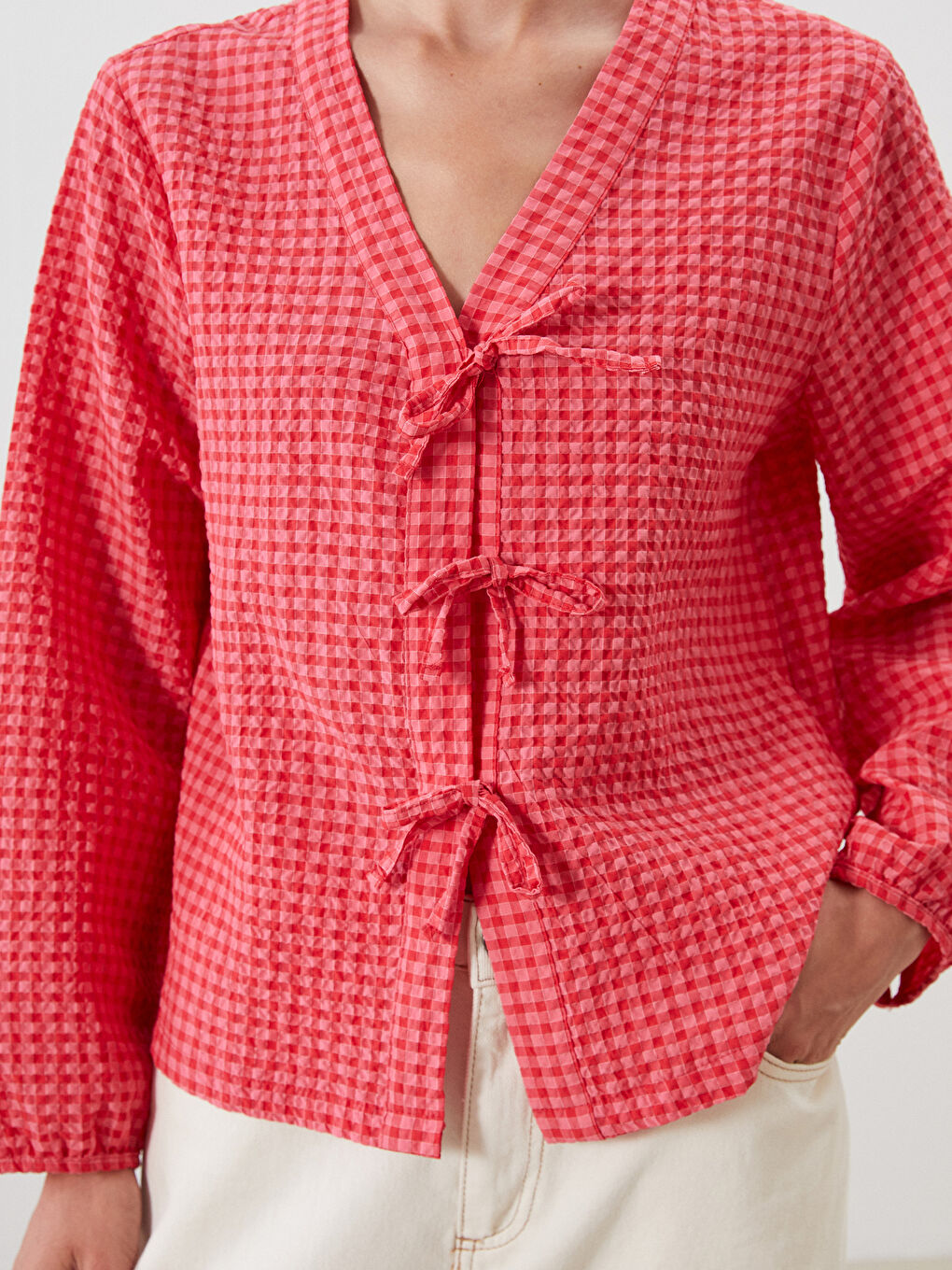 Pembe V Yaka Ekose Bağlamalı Bluz-2