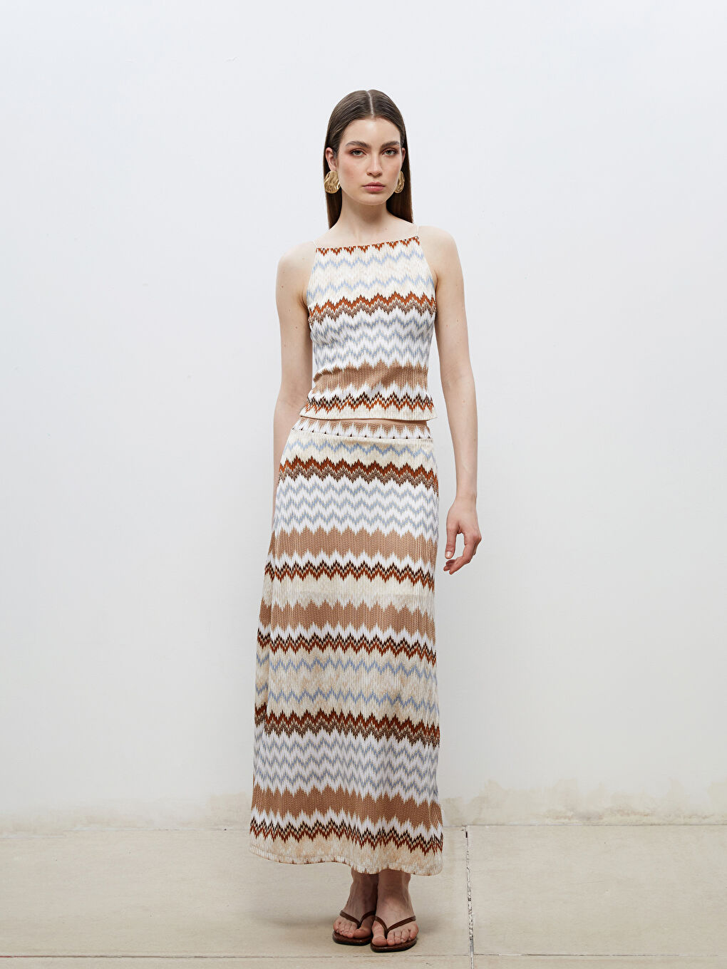 Ekru Kare Yaka Etnik Desenli Crop Kadın Atlet-1