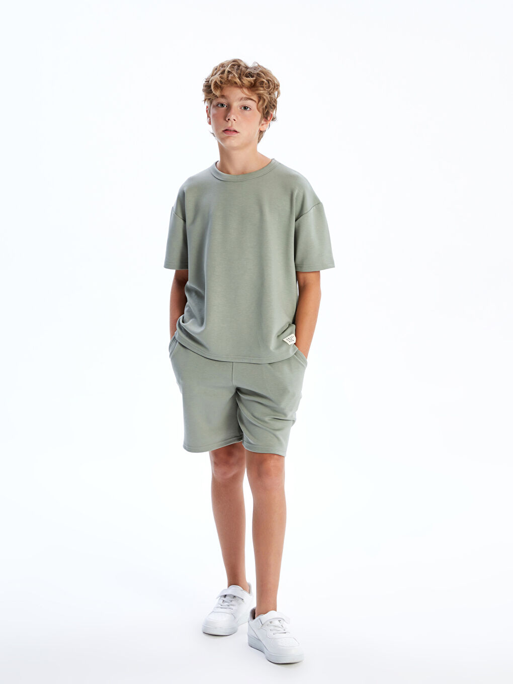 Yeşil Bisiklet Yaka Erkek Çocuk Tişört ve Şort-1