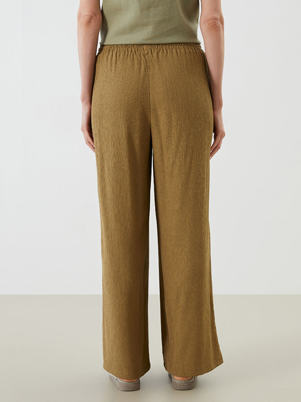 LCWAIKIKI Classic Elasticated Waist Textured Women's Trousers -S5RB05Z8-JRS
