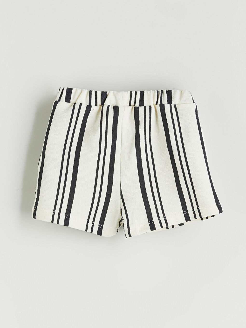 LCW baby Sari Bisiklet Yaka Erkek Bebek Tişört ve Şort 2'li - 5