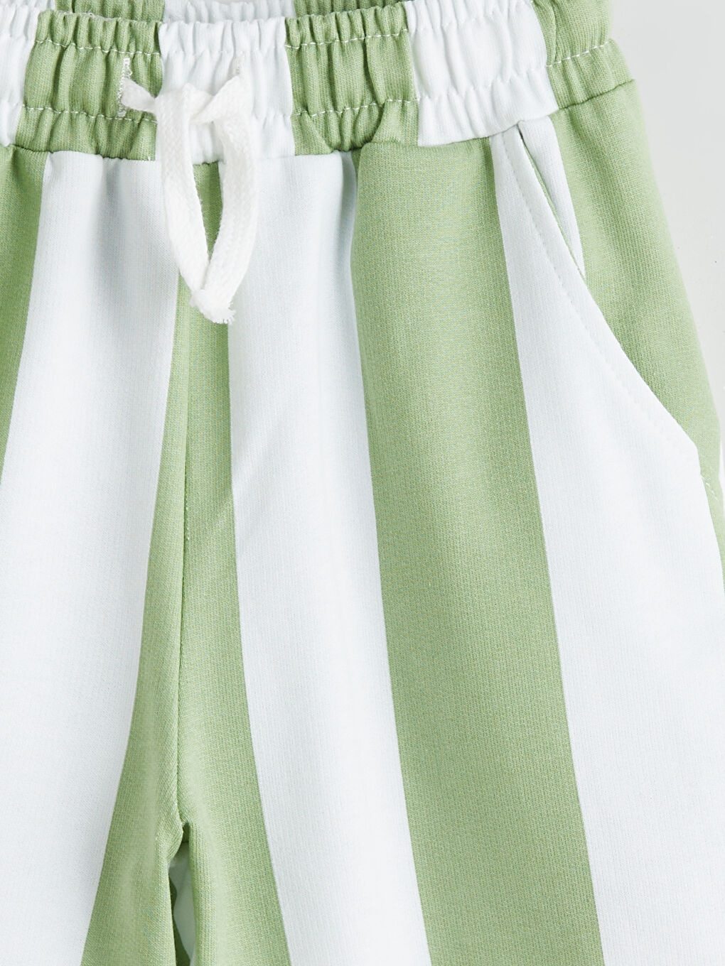 Elasticated Waist Striped Boys' Shorts -S5RB52Z1-LFH