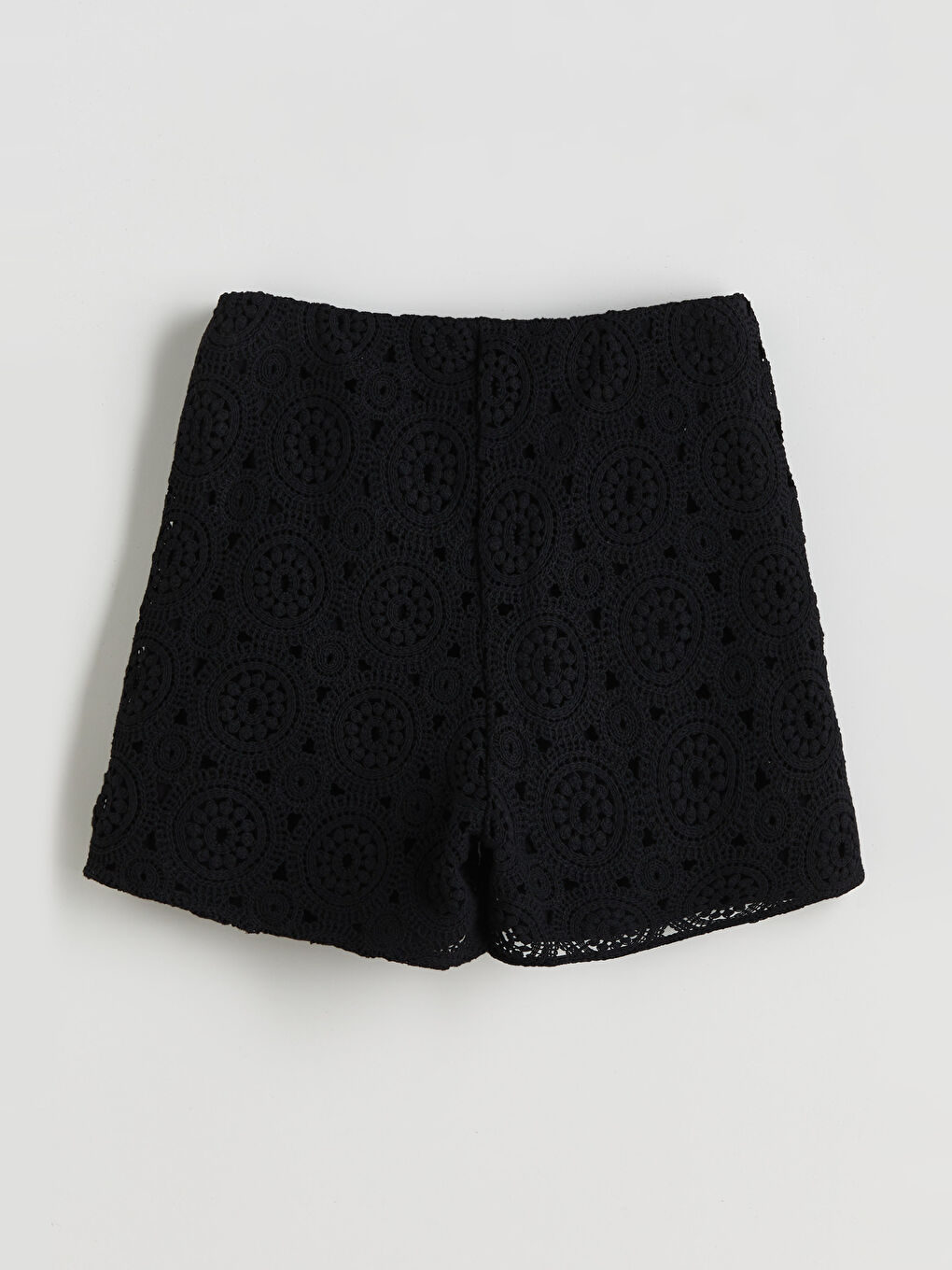 Siyah Beli Lastikli Dantelli Kadın Şort-5