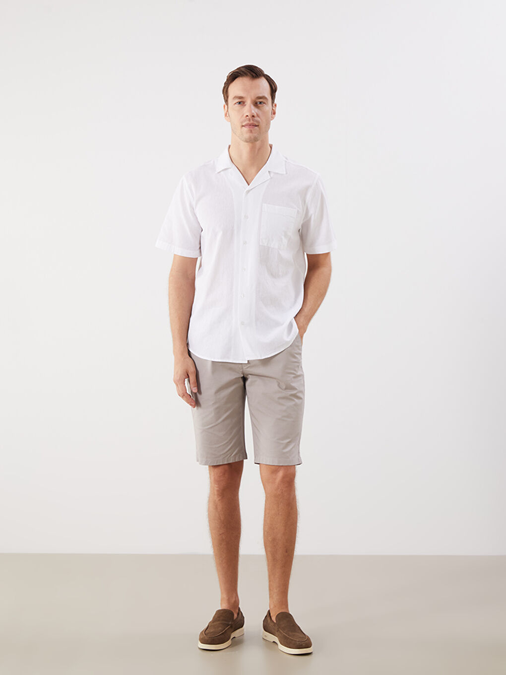 Beyaz Regular Fit Resort Yaka Kısa Kollu Keten Karışımlı Erkek Gömlek-1