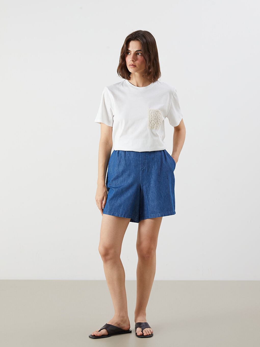 LCWAIKIKI Classic Elasticated Waist Women's Denim Shorts -S5RD66Z8-309