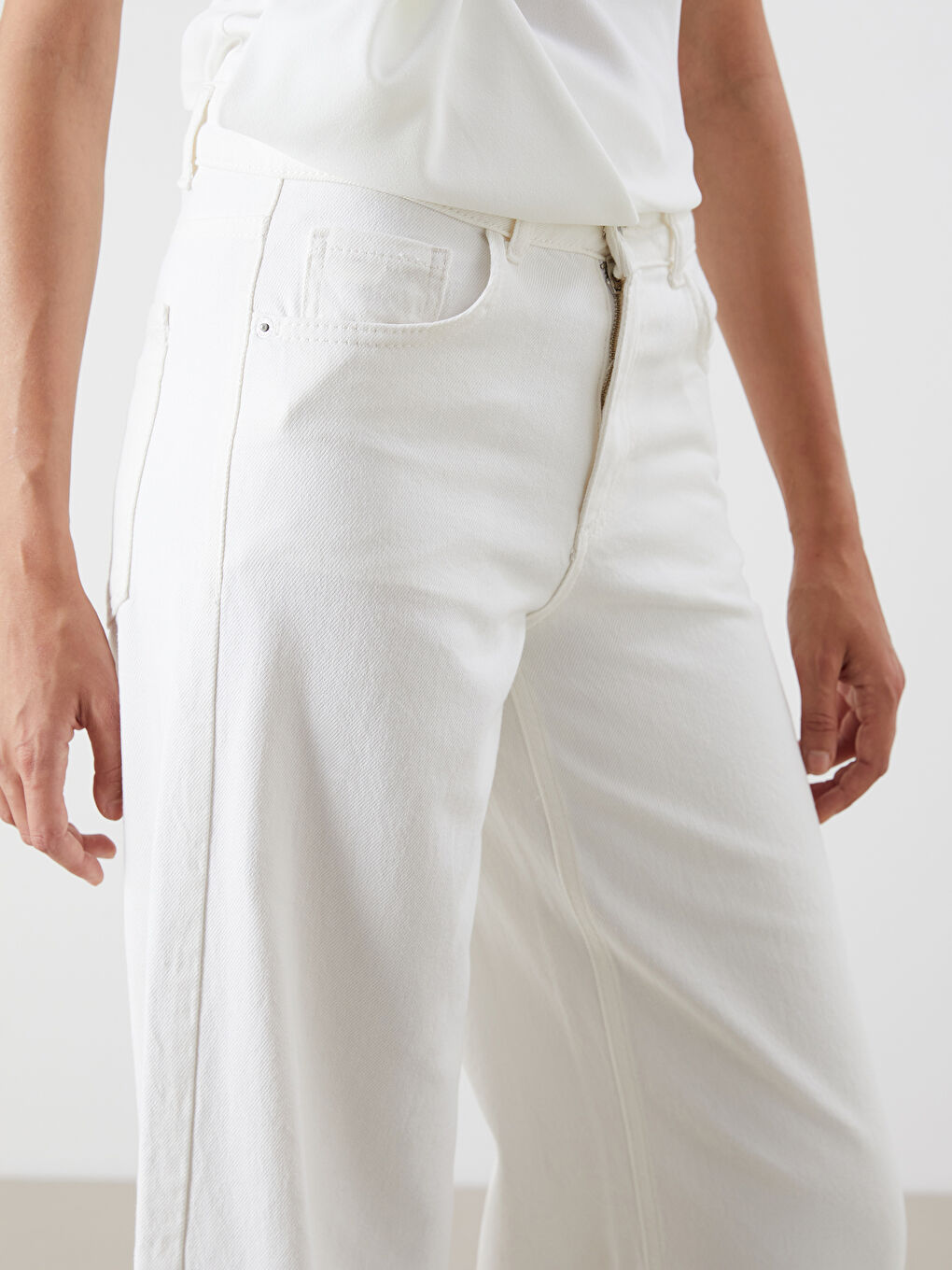 جينز واسع للسيدات-2