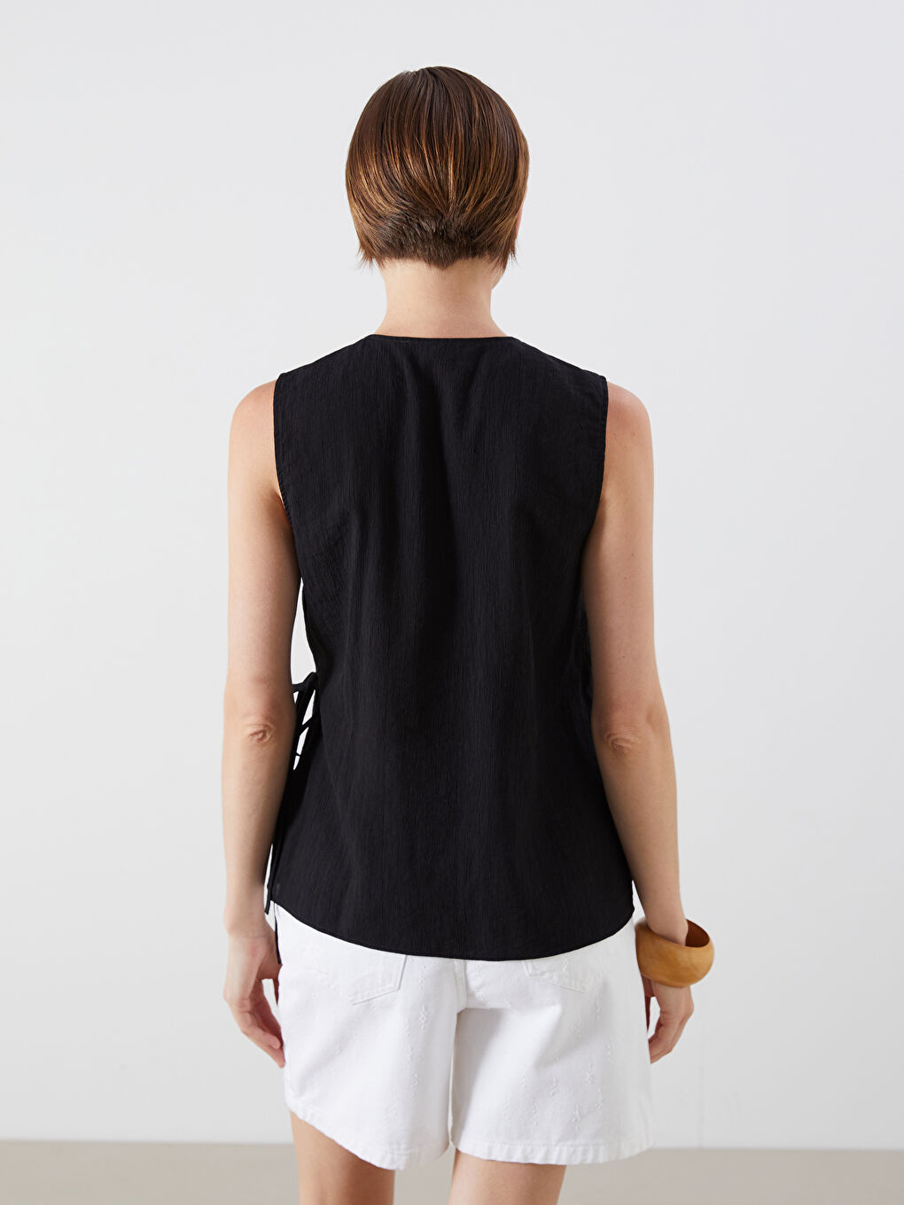 Siyah Kruvaze Yaka Dokulu Bluz-3