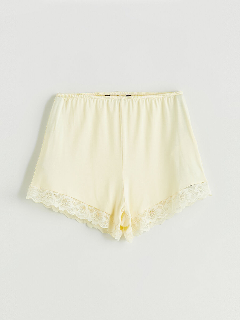 Sarı V Yaka Dantelli Kadın Şortlu Pijama Takımı-7