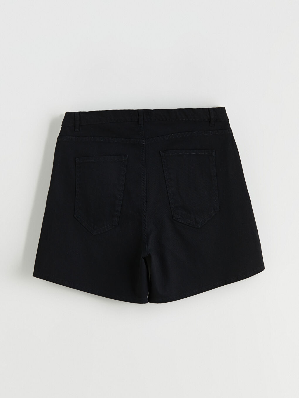 Siyah Standart Fit Kadın Jean Şort-2