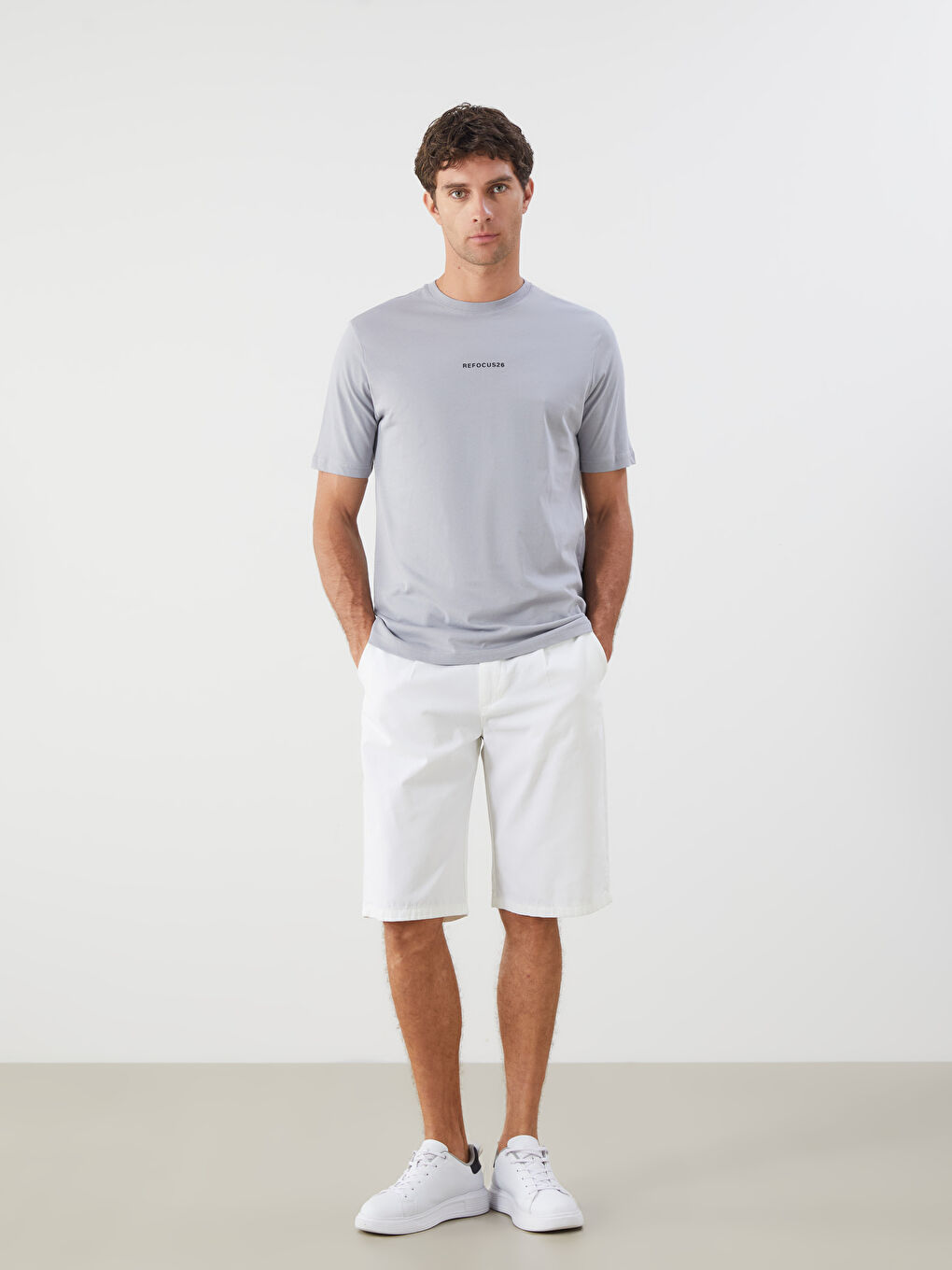 LCWAIKIKI Classic Crew Neck Short Sleeve Printed Combed Cotton Men's T-shirt -S5RE47Z8-YMD