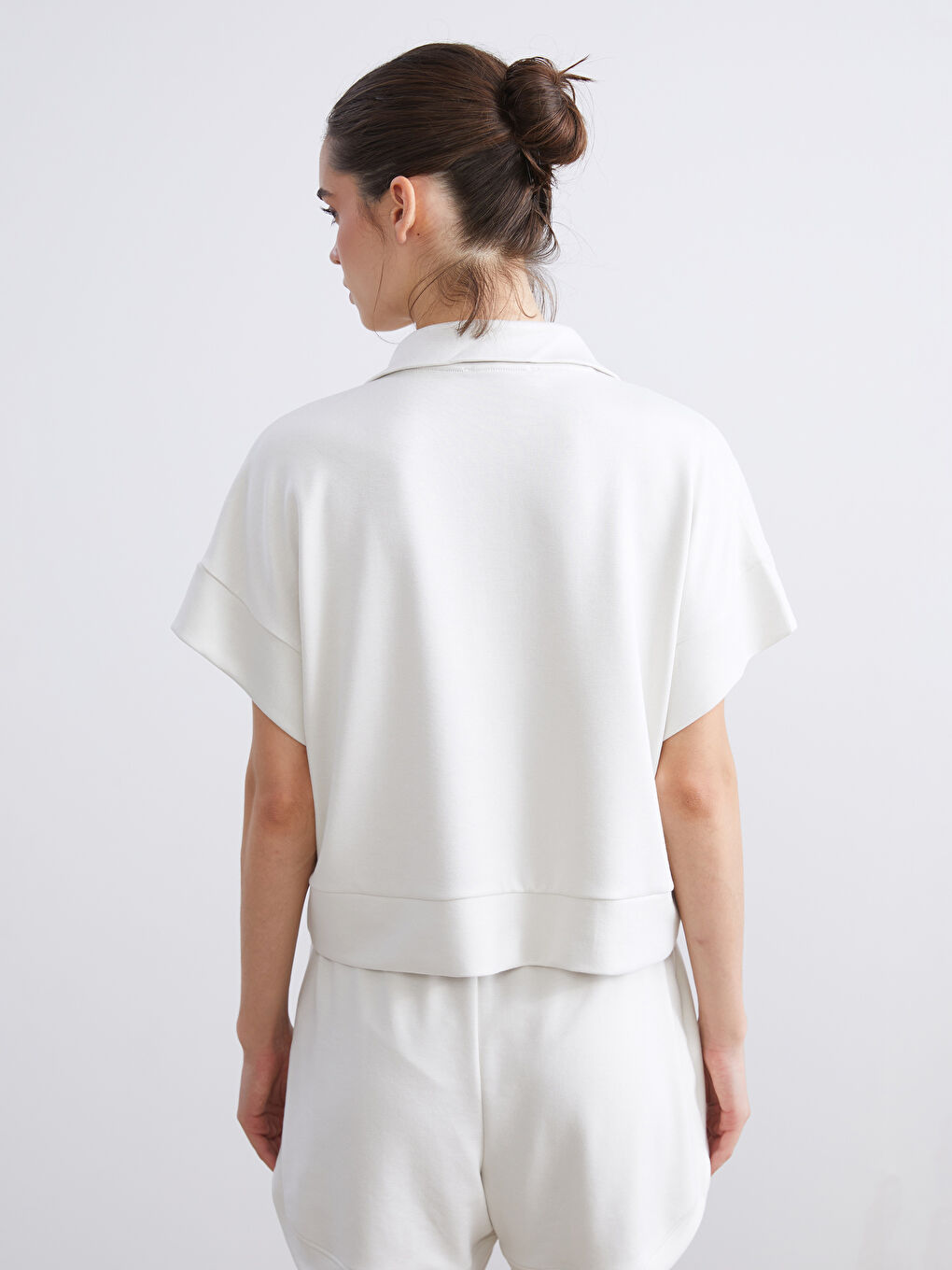 Bej Dik Yaka Oversize Kadın Sweatshirt-3