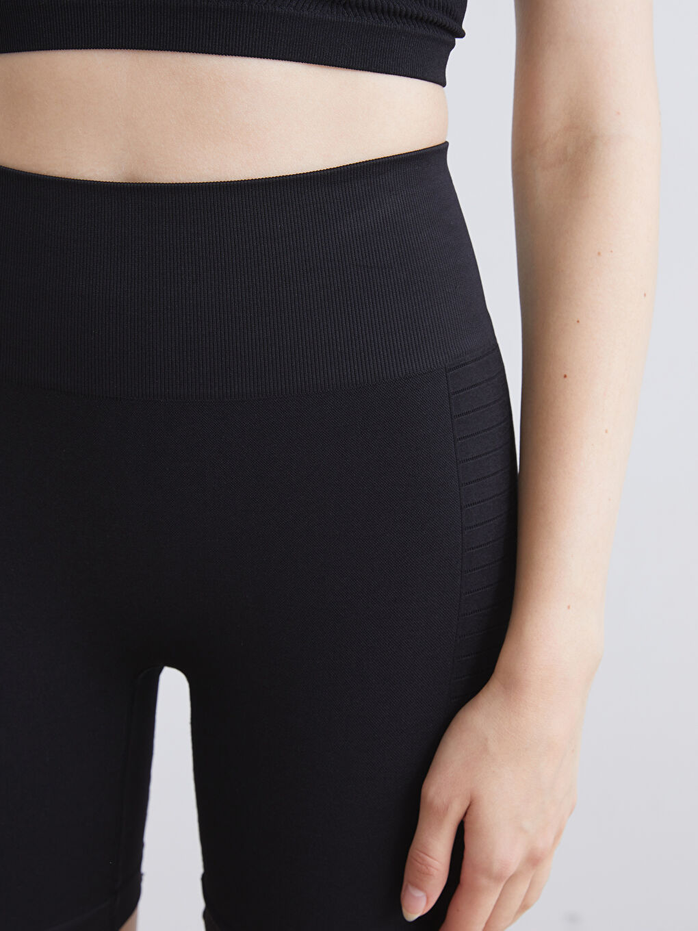 Siyah Kadın Toparlayıcı Spor Şort Tayt-2