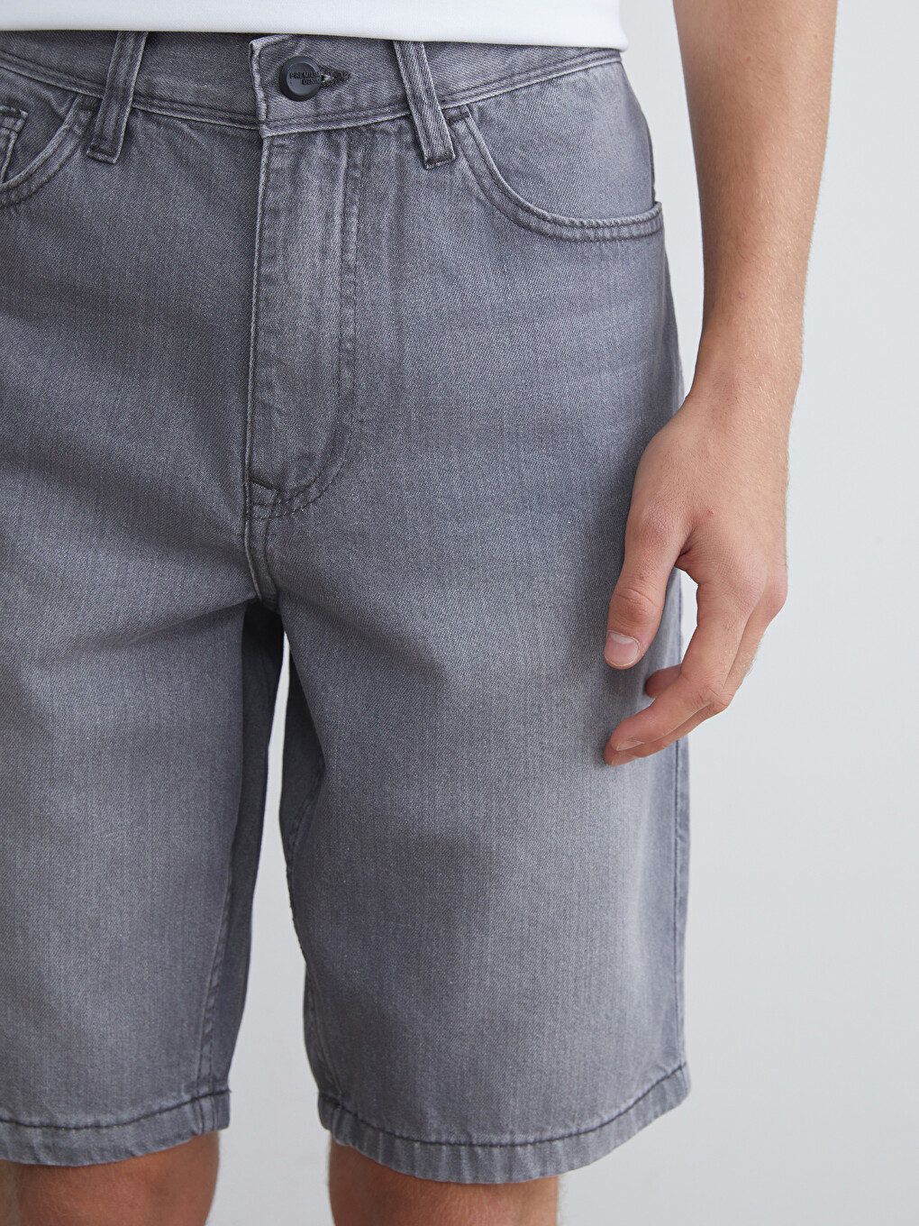 Standard Fit Men's Denim Shorts-2