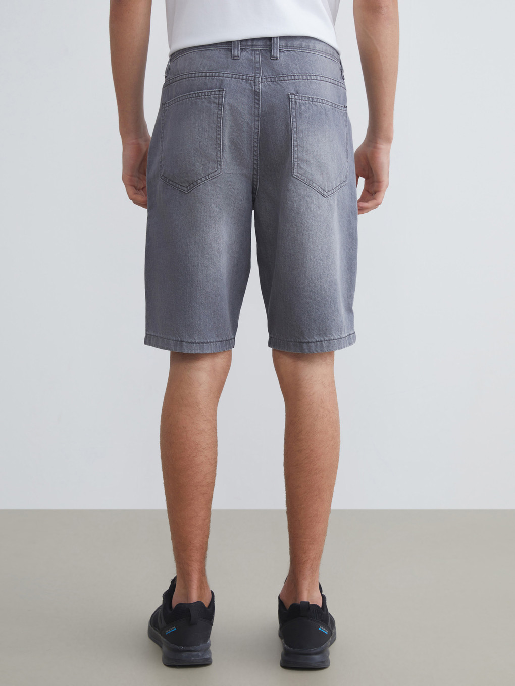 Standard Fit Men's Denim Shorts-3