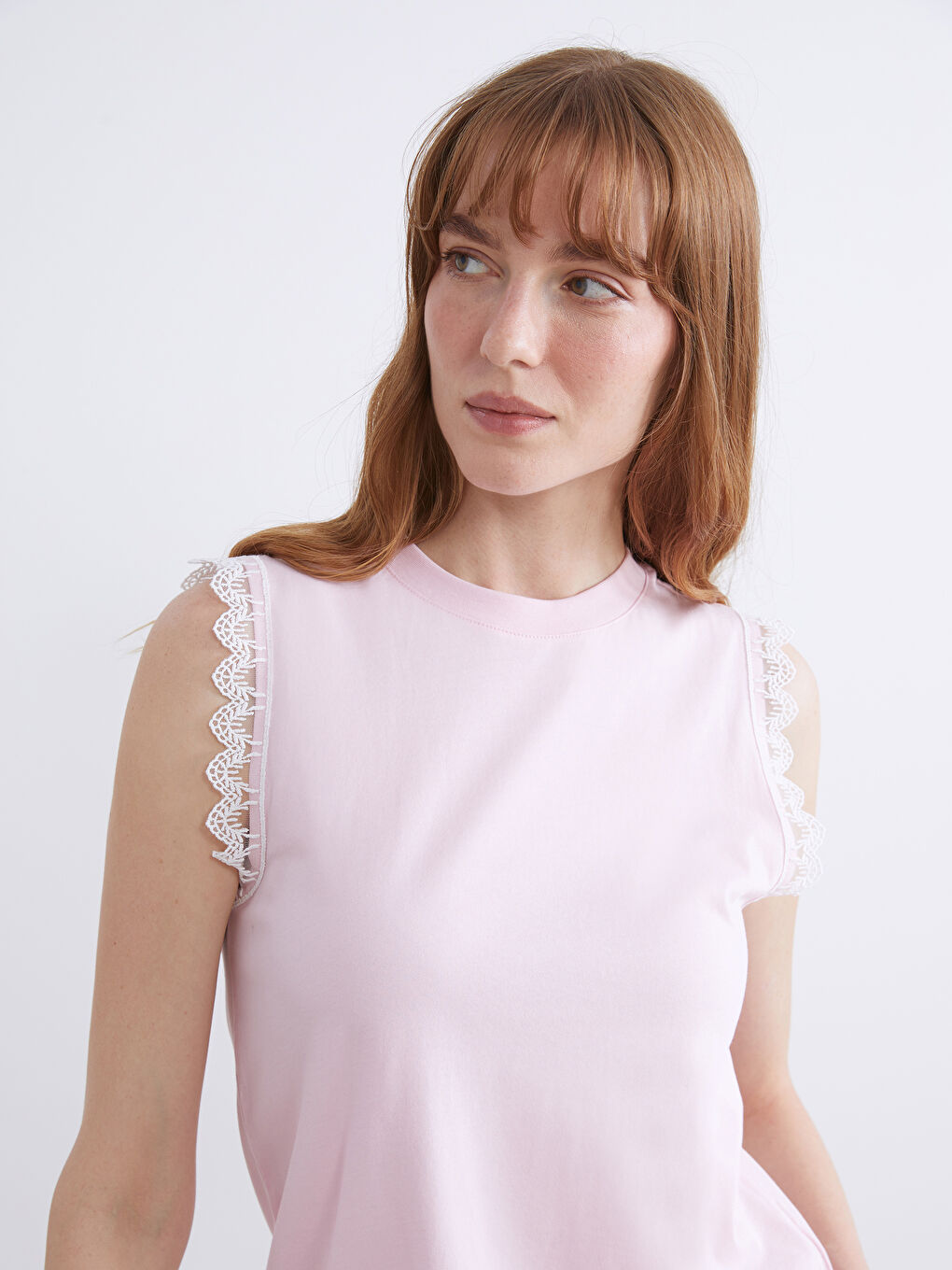 Pembe Bisiklet Yaka Dantel Detaylı Bluz