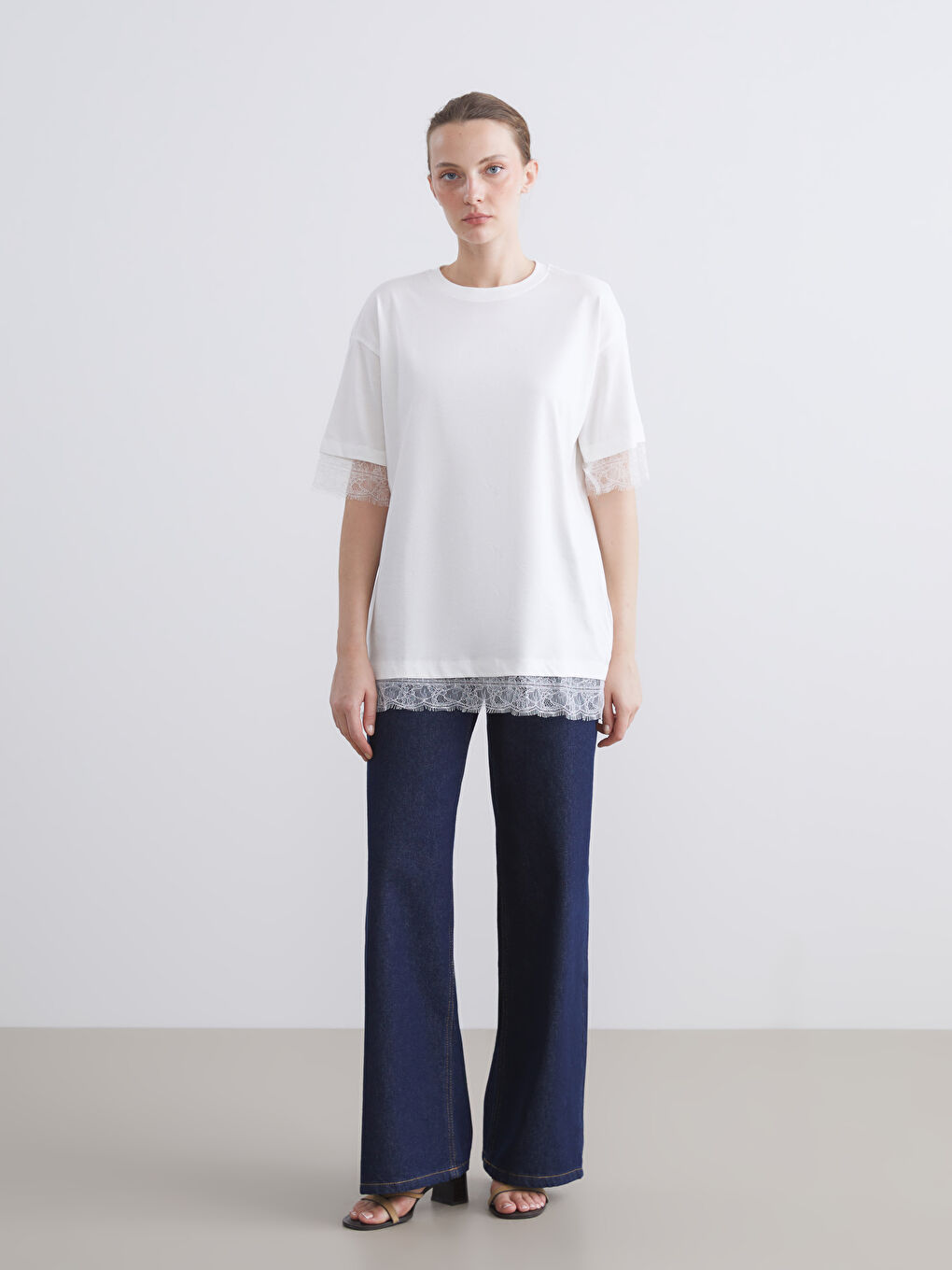 LCW Comfort Crew Neck Lace Detail Women's T-Shirt -S5RE99Z8-Q6K