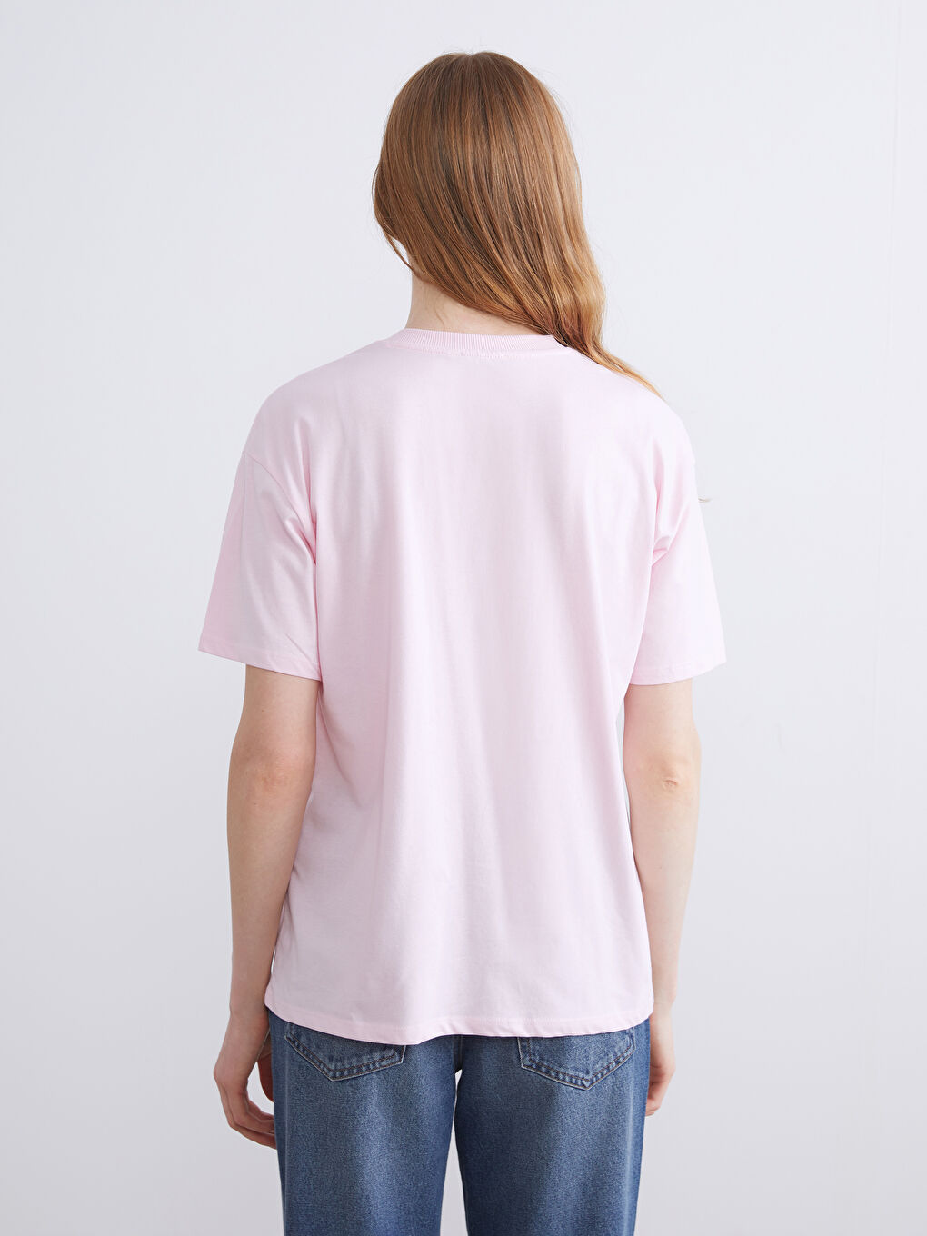 Pembe Bisiklet Yaka Nakışlı Kadın Tişört-3