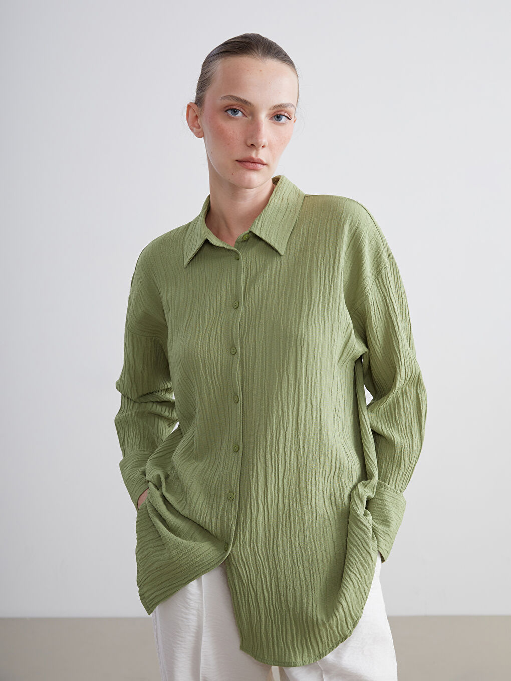 LCWAIKIKI Classic Textured Oversize Women's Shirt -S5RF64Z8-92D
