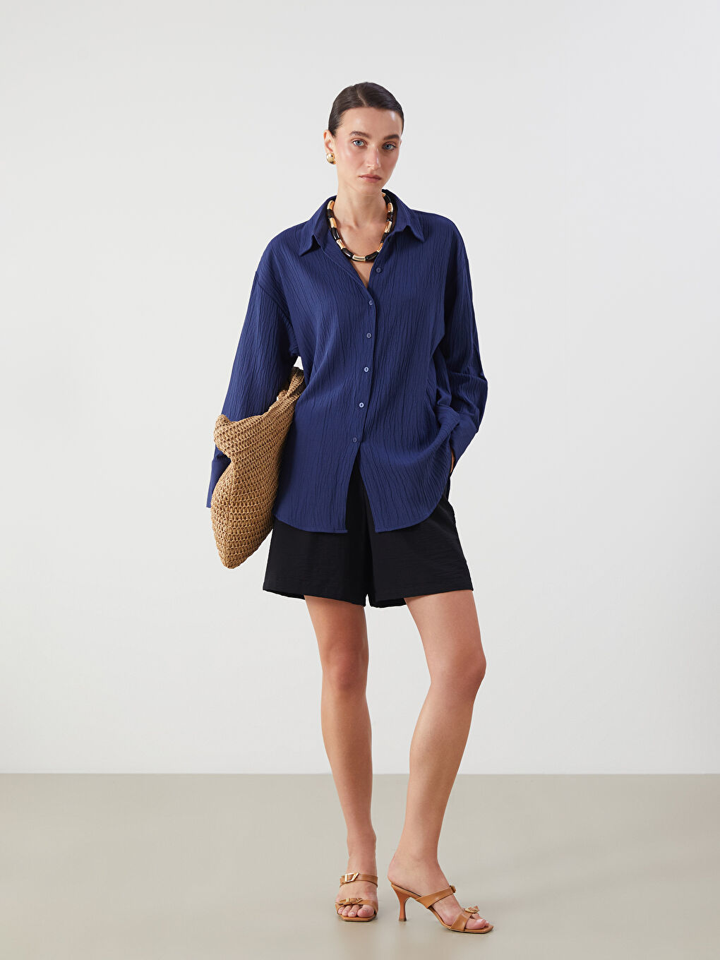 LCWAIKIKI Classic Textured Oversize Women's Shirt -S5RF64Z8-E1J