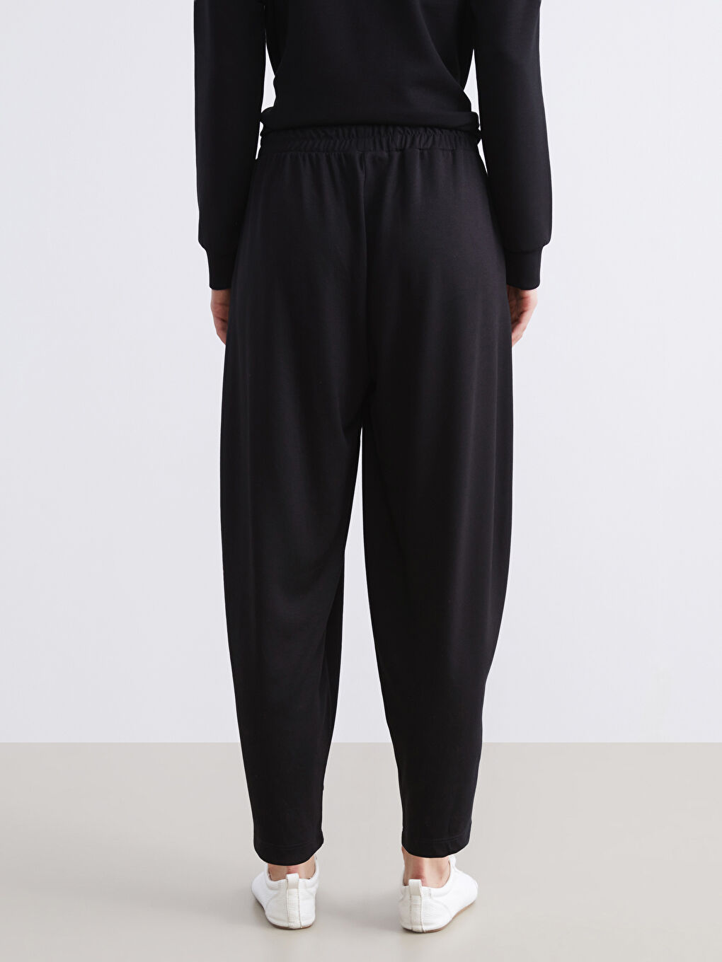 Siyah Beli Lastikli Kadın Eşofman Altı-3